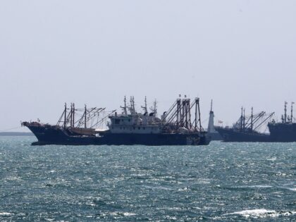 U.S. Threatens Sanctions Against Ships That Pay Strait of Hormuz Tolls to Iran