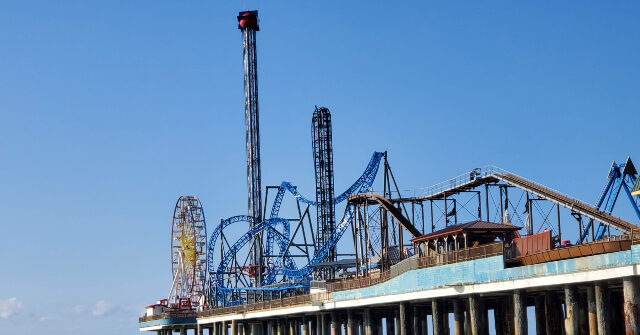 Watch: Firefighters Save Texas Students from Towering Amusement Ride Malfunction