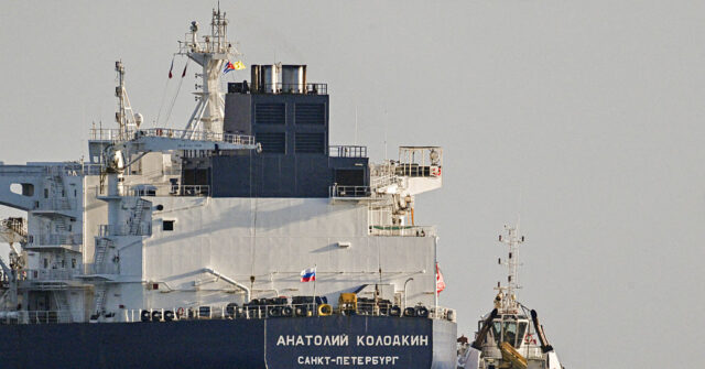UK Eases Sanctions Regime on Russia, Allowing Jet Fuel Imports, While Shunning Domestic Drilling