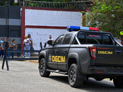 A patrol of the General Directorate of Military Counterintelligence (DGCIM) remains parked