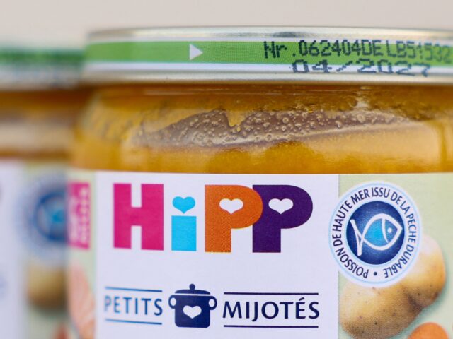 This photograph shows the logo on a baby food jar of German baby food manufacturer HiPP in