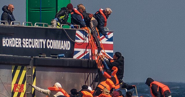 Hundreds of Illegals Cross English Channel Amid Reports of Armed Militants Gathering on Belgian Beaches