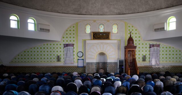 Nearly Half of Young Muslims in Vienna Say They Are ‘Willing to Die’ For Islam