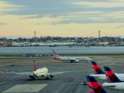 LaGuardia Airport (LGA) (LGA), Queens, NY, USA