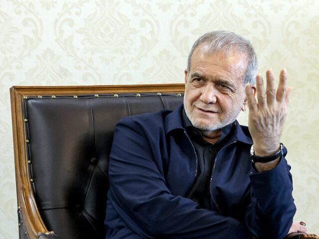 TEHRAN, IRAN - APRIL 19: (----EDITORIAL USE ONLY â" MANDATORY CREDIT - 'IRANIAN