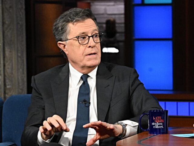 colbert NEW YORK - MAY 20: Stephen Colbert and Mark Hamill on the CBS series The Late Show with St