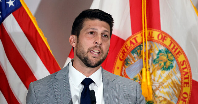Florida AG Sues Jacksonville for Allegedly Keeping Registry of Guns Brought into City Buildings