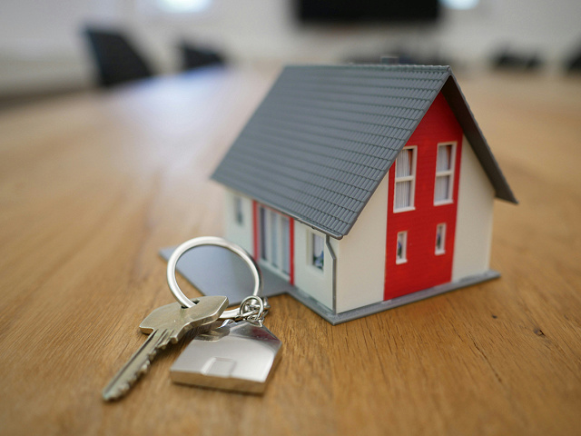 home-sale-key-real-estate-house-buying-stock-tierra-mallorca-unsplash.jpg