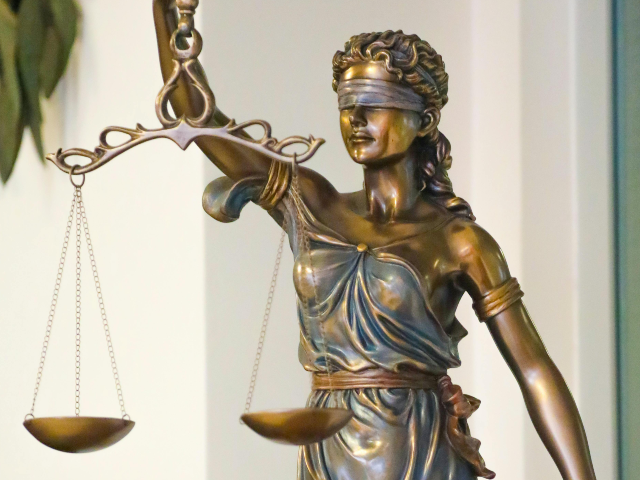 Bronze Lady Justice statue