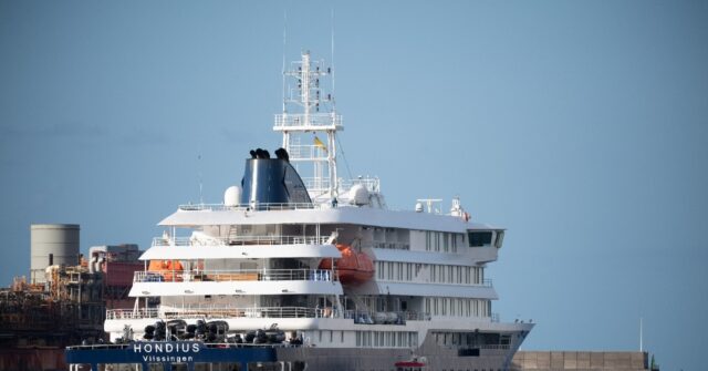 Hantavirus ship evacuees begin returning home