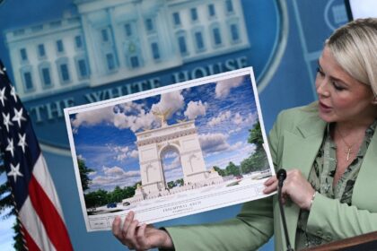 Trump says the arch will be the largest in the world, taller than the Arc de Triomphe in P