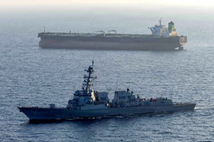 Both the US navy and and Iran are maintaining their respective blockades, restricting ship