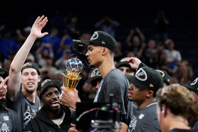 Spurs Thunder Basketball The Associated Press
