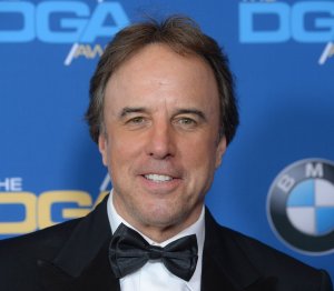 Kevin Nealon plays it straight in horror-comedy 'Mermaid'
