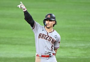 Los Angeles Dodgers trade for Ariz. Diamondbacks outfielder Alek Thomas