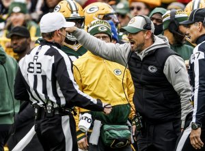 NFL, referees reach 7-year agreement, avoid lockout