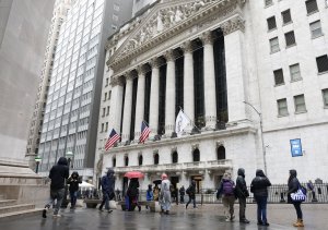 U.S. nonfarm payrolls increased 115,000 in April; unemployment unchanged