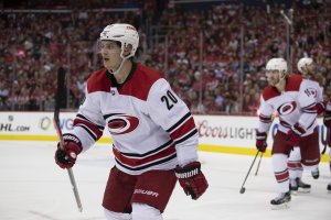 First period barrage helps Hurricanes hammer Canadiens, lead EFC 3-1