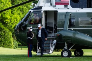 Trump plans helipad on White House's front lawn for Marine One