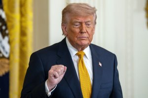 Trump threatens 'much higher' EU tariffs if deal not signed by July 4