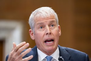 Wright: Trump 'open' to suspending gas tax during Iran War price surge