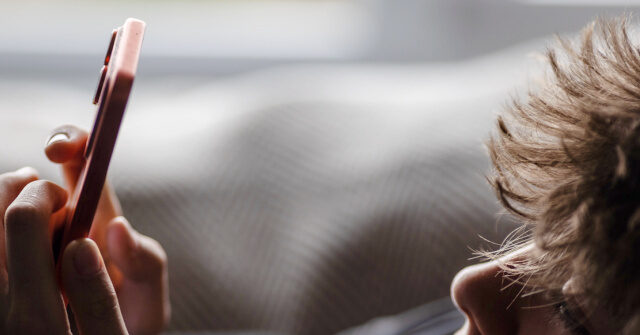FCC's Brendan Carr Seeks Comment on How to Protect Children from Excessive Screen Time
