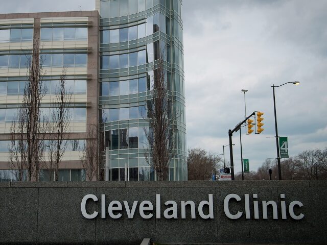 Cleveland Clinic The Cleveland Clinic, one of the top rated hospitals in America, stands in Cleveland, Ohio