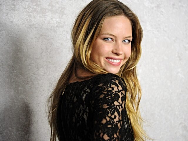 LOS ANGELES, CA - JANUARY 12: Actress Daveigh Chase arrives at HBO's 'Big Love' Season 5 p