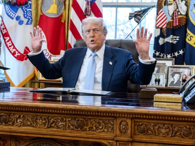 Reports: Trump Admin Defies W.H.O., Asks Europe to Adopt Ebola Travel Bans Before World Cup