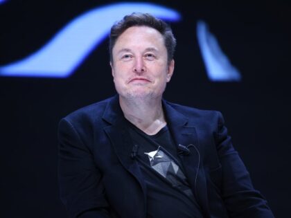 Elon Musk enjoys SpaceX win
