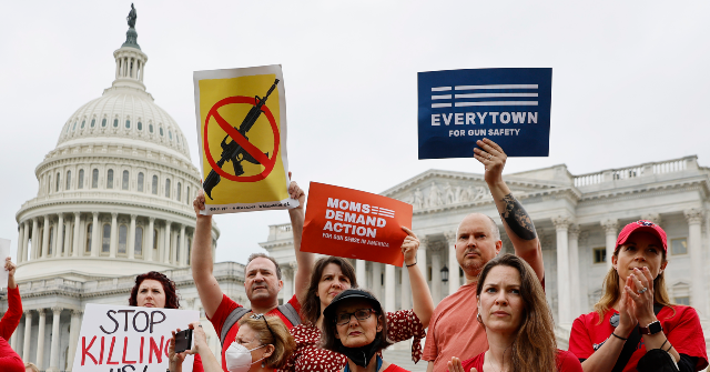 Everytown for Gun Safety Ανησυχεί για «Απερίσκεπτες» υποθέσεις του Ανωτάτου Δικαστηρίου που αμφισβητούν την απαγόρευση του AR-15