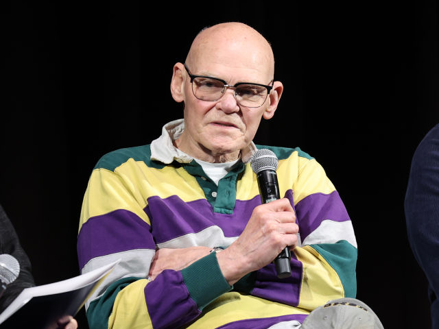 SAVANNAH, GEORGIA - OCTOBER 31: (L-R) Scott Feinberg, James Carville and Matt Tyrnauer spe