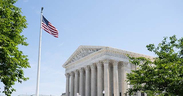 Trump Admin Asks Supreme Court to Block Migrant Releases Before Deportation