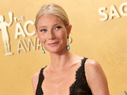 LOS ANGELES, CALIFORNIA - MARCH 01: Gwyneth Paltrow attends the 32nd Annual Actor Awards a
