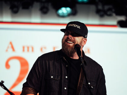 Scott Hasting performs The Story. Photo: Chase Lauer
