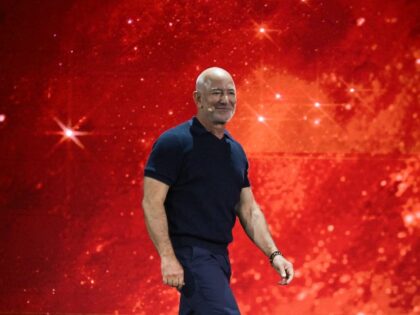 Jeff Bezos talks AI on stage