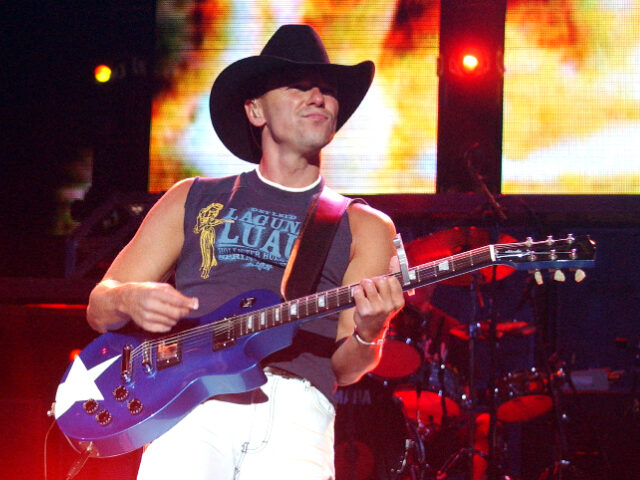 Country Star Kenny Chesney: Not ‘My Place to Use My Stage’ to ‘Tell People How to