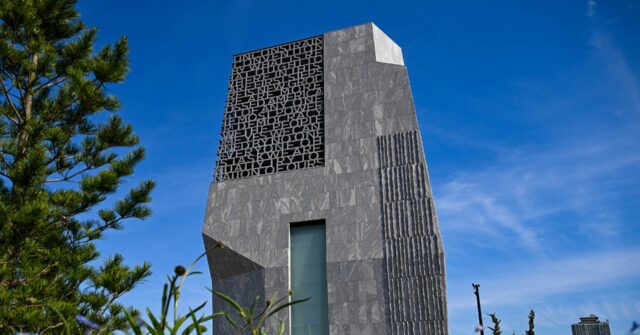 Nolte: Far-left &lsquo;Guardian&rsquo; Mocks Obama Library as $850M &lsquo;Klingon Prison&rsquo;
