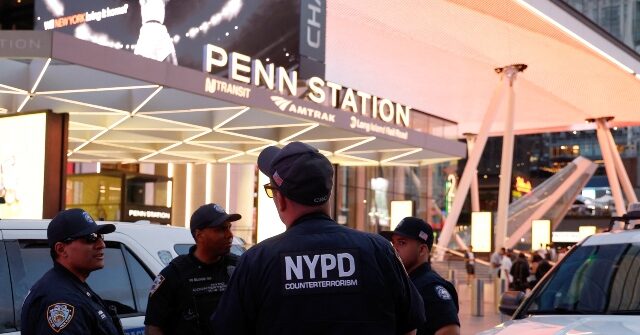 VIDEO -- NYC: Suspected Homeless Man Accused of Stabbing Fiv