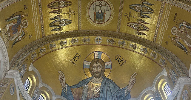 More Than a Million People Visit Serbian Church to Witness H