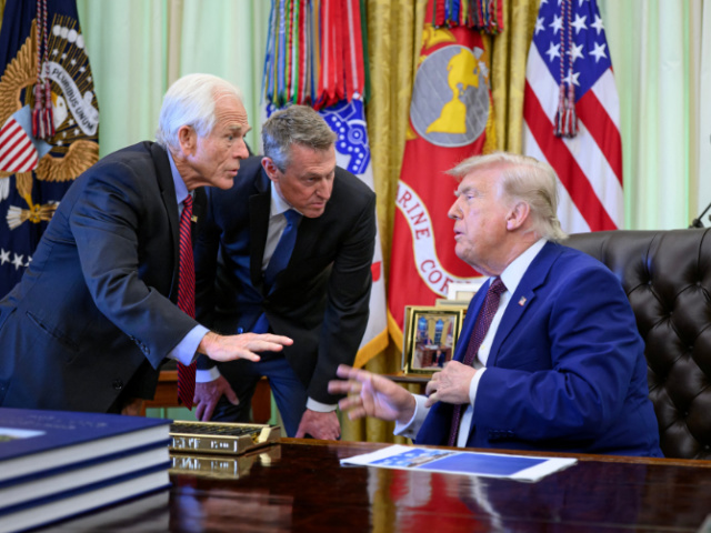 Trump Signs EOs Bolstering Customs Enforcement, Federal Workforce Accountability