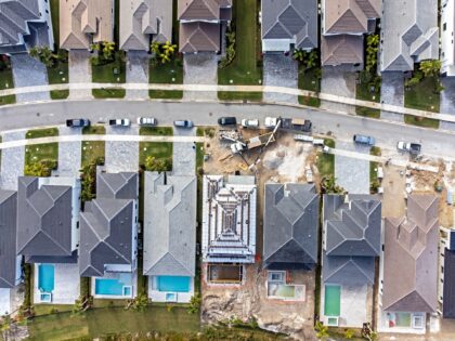 Homes in Palm Beach Gardens, Florida, US, on Thursday, Jan. 8, 2025. The National Associat