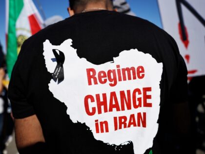 Iranian Dissident Group Welcomes Steps to End War, Says Peace Is âPoisonâ to Regime Survival