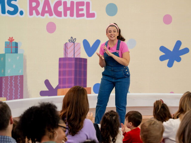 YouTuber Ms. Rachel Visits ‘Traumatized’ Children at Delaney ICE Facility Week After An