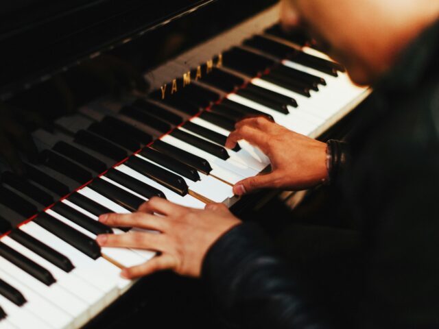 WATCH — Student Rescues La La Land Composer’s Concert When Pianist Falls Ill: ‘I 