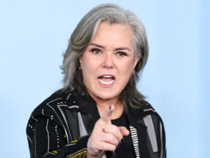 Video: Rosie O’Donnell Returns to America (Again) After Fleeing to Protest Trump, Bashes Him at T