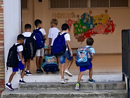 Report: Nearly 20% of School Students in Spain Are Migrants