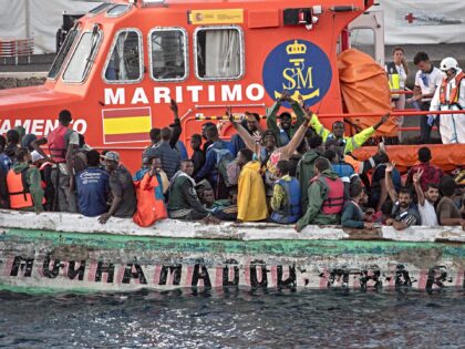 spain migrants Spanish Salvamento Maritimo (Sea Search and Rescue agency) vessel "Salvamar Adhara" escort