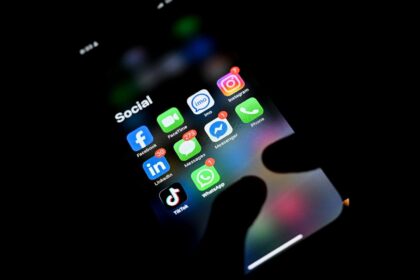 New research has found that Australia's world-leading efforts to keep teens off socia