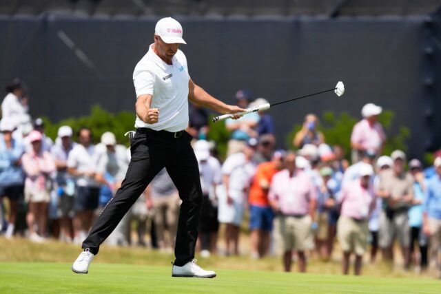 APTOPIX US Open Golf The Associated Press